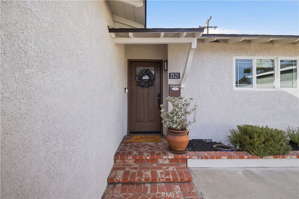 2121 Merced Property Photo 6