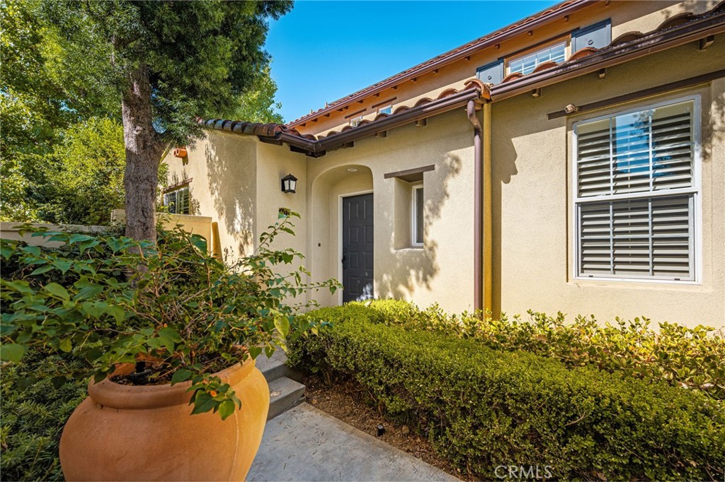 101 Talmadge Property Photo 4