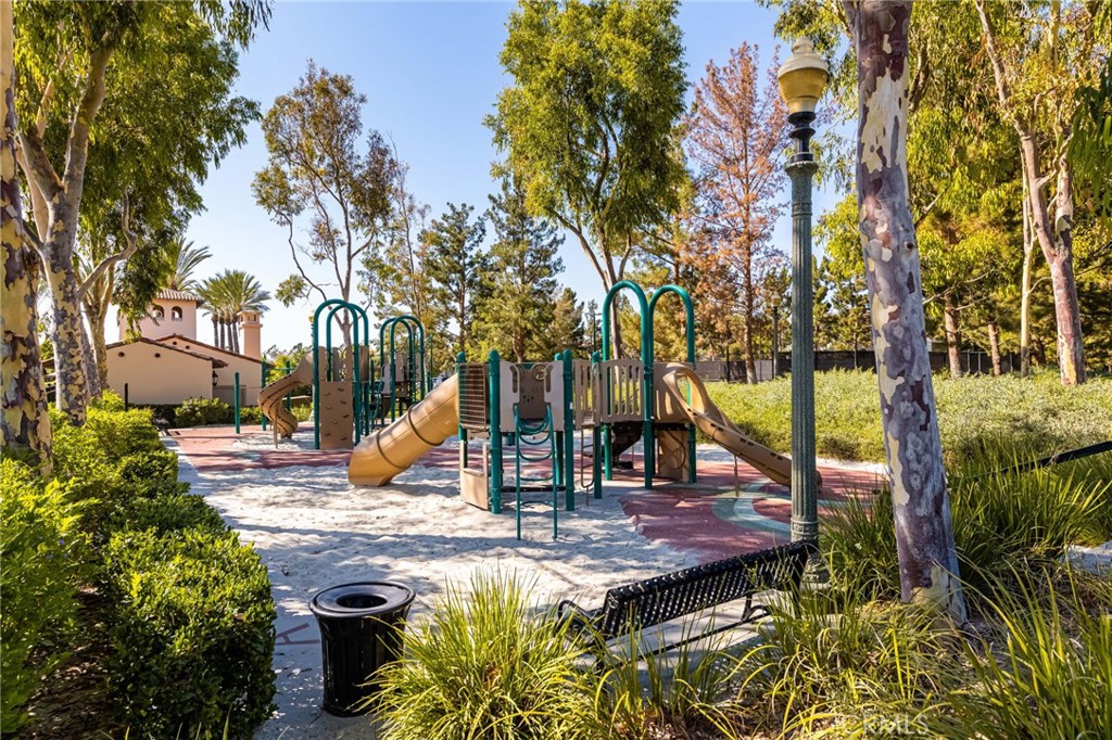 101 Talmadge Property Photo 35