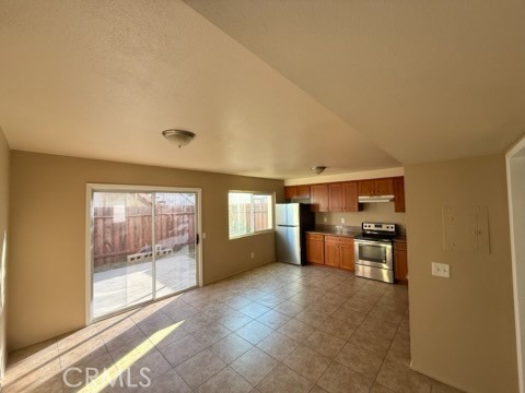 249 E Jackson Street B Property Photo 8