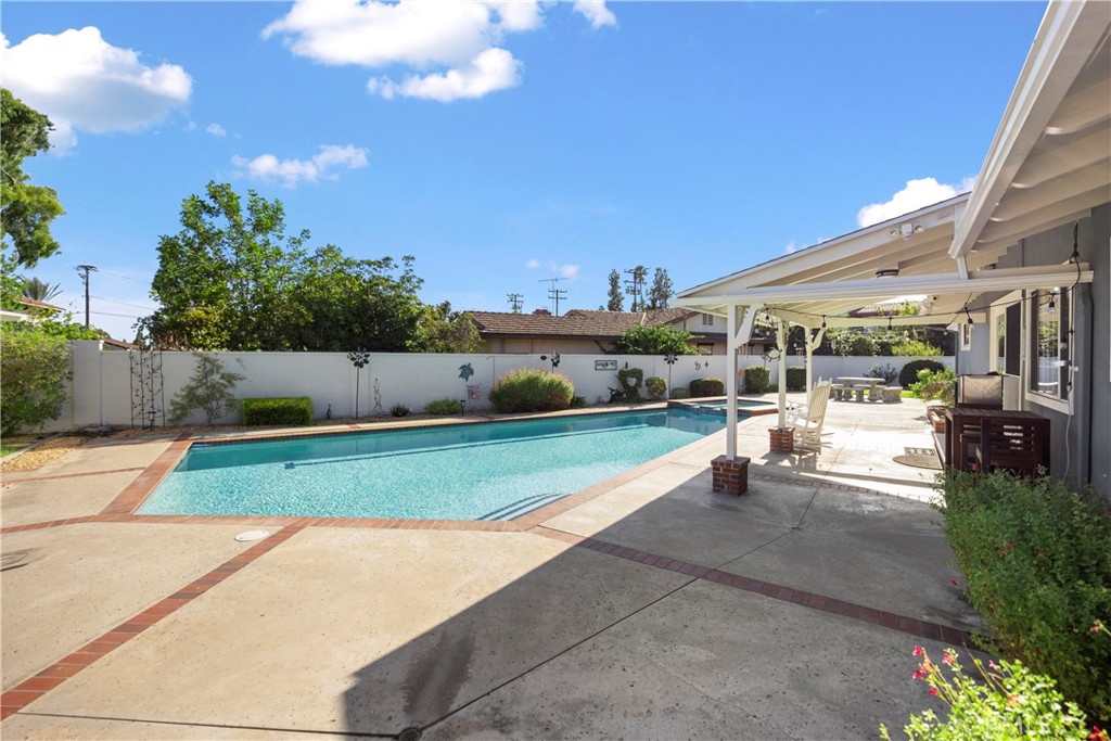 16612 Camille Property Photo 7