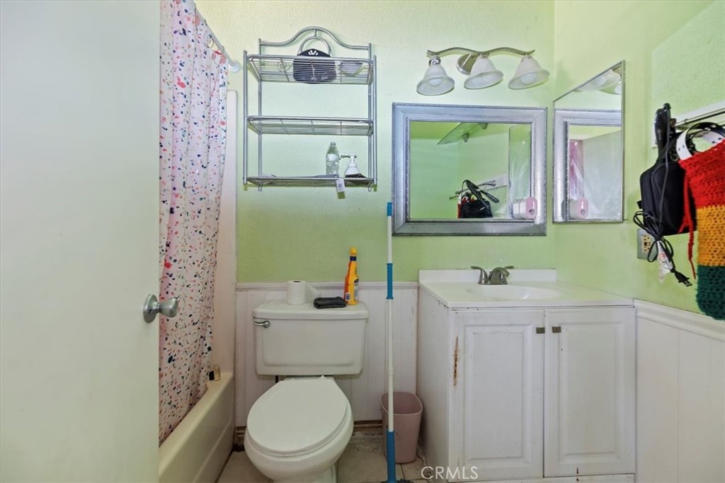435 Leverett Property Photo 3