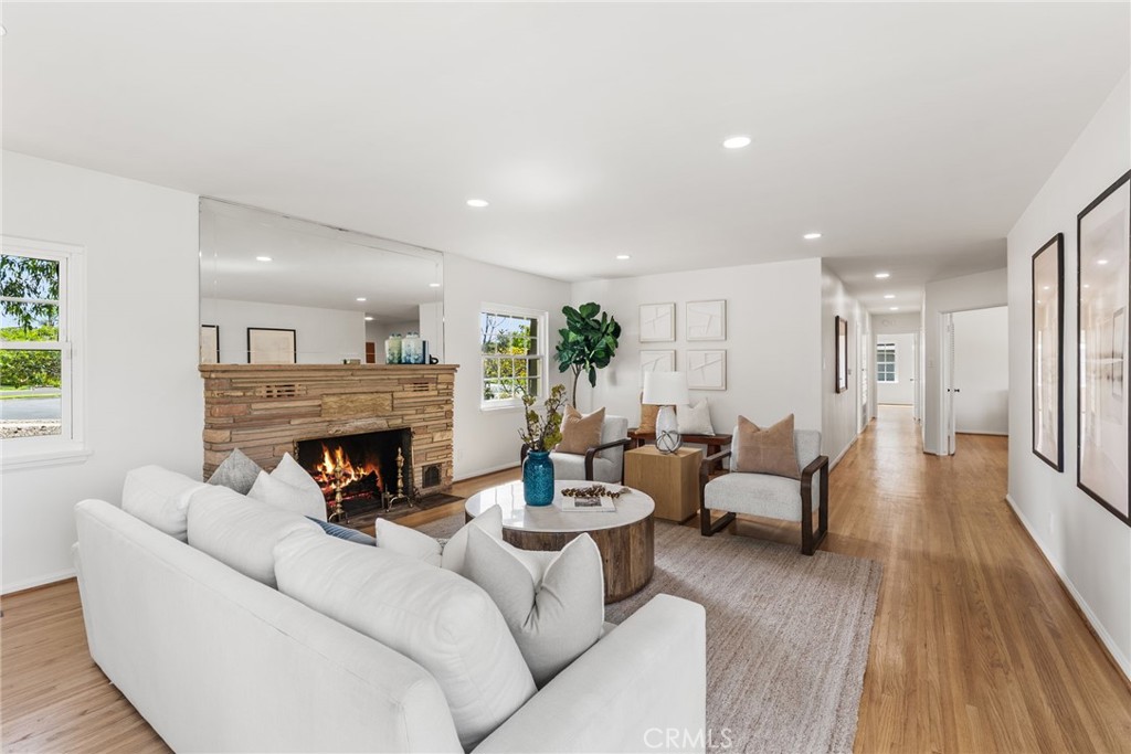 14021 Livingston Street Property Photo 12