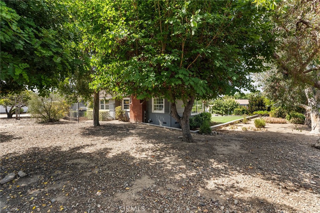 14021 Livingston Street Property Photo 36