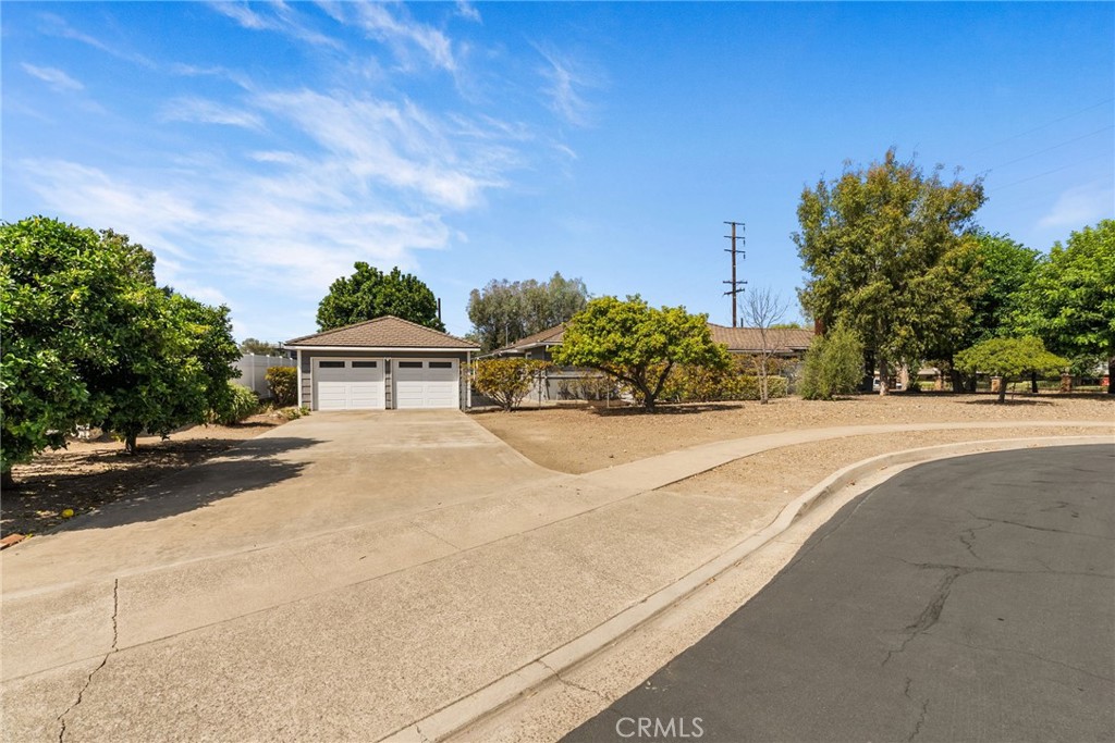 14021 Livingston Street Property Photo 37