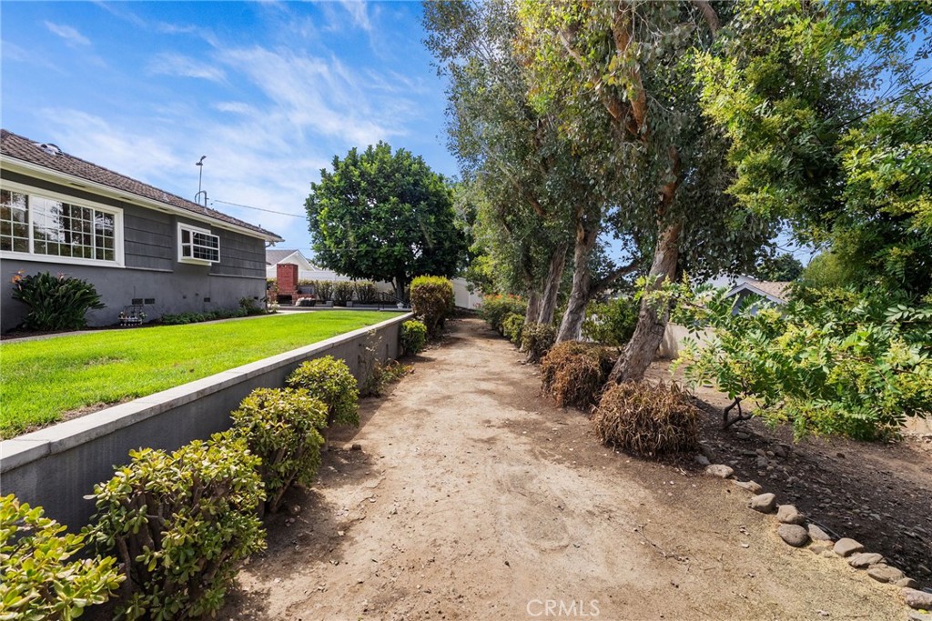 14021 Livingston Street Property Photo 45