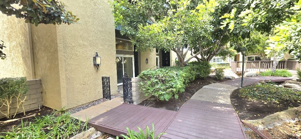 1120 Palo Verde Avenue Property Photo 3