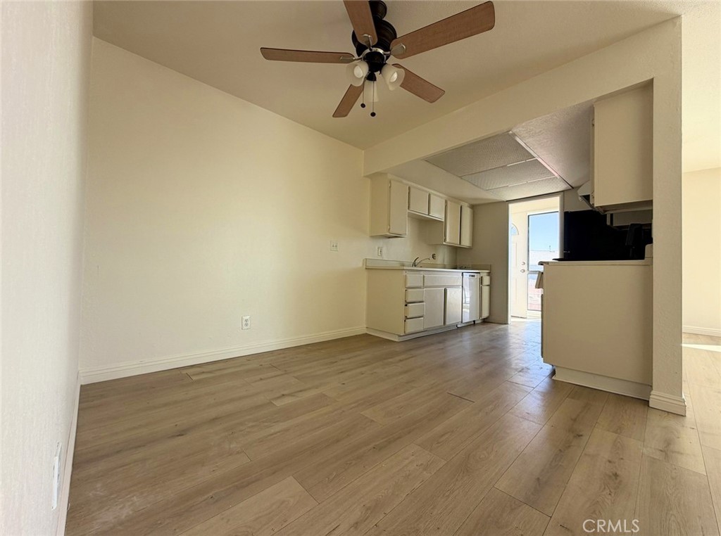 2493 W Acacia Avenue Property Photo 4