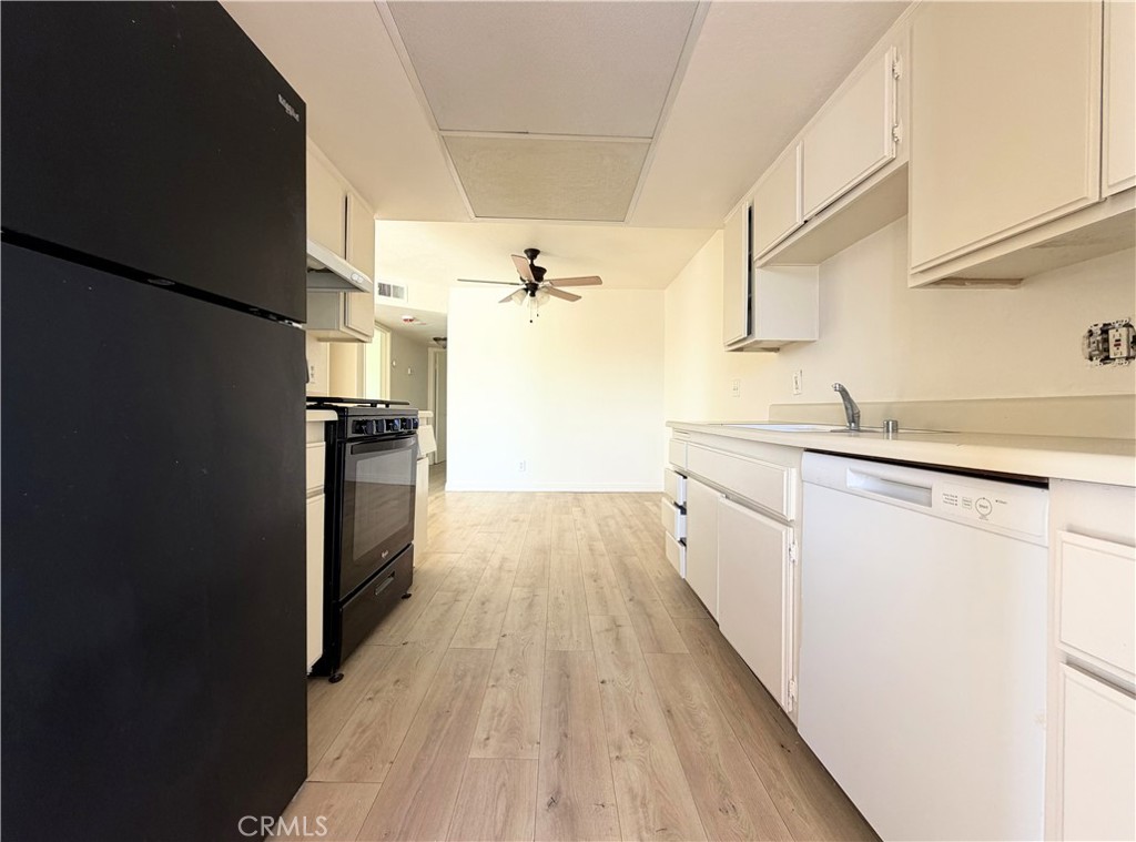 2493 W Acacia Avenue Property Photo 6