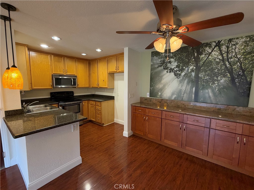 2400 San Gabriel 106 Property Photo 8