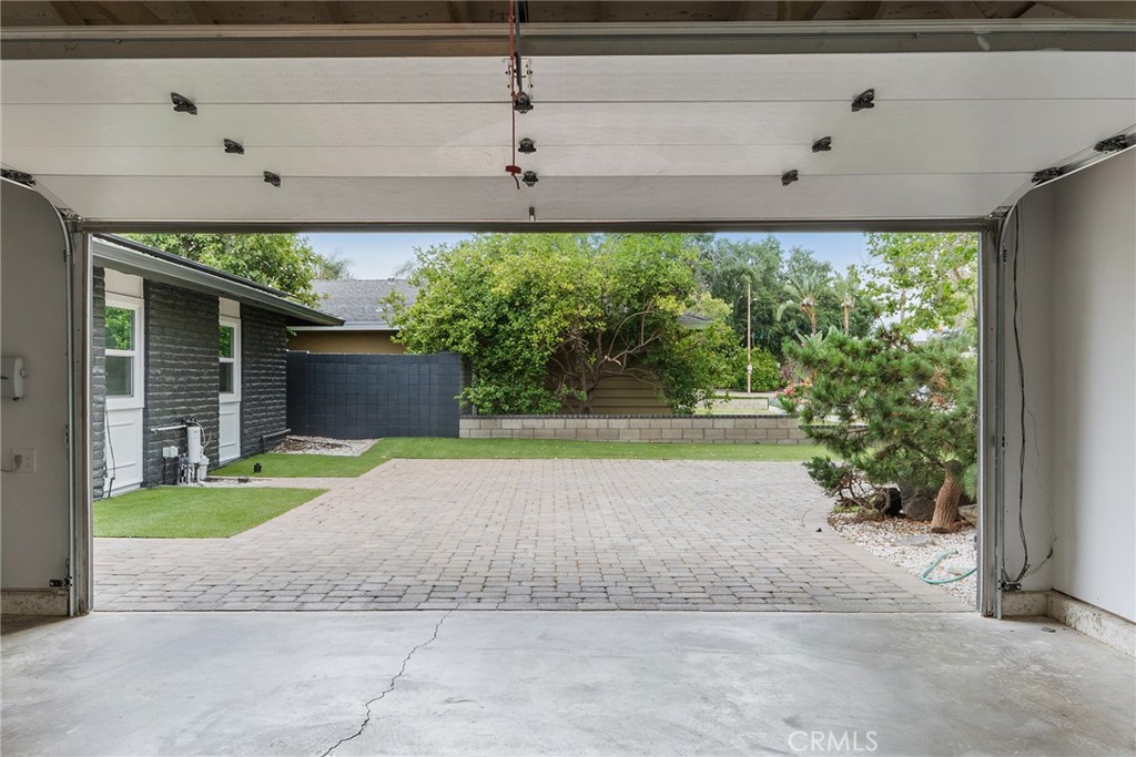 521 W Memory Property Photo 4