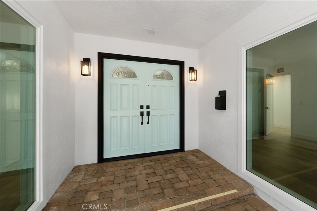 521 W Memory Property Photo 5