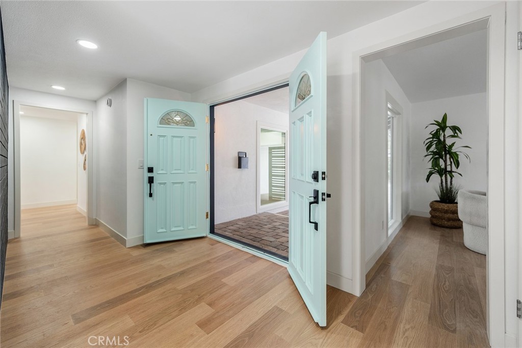 521 W Memory Property Photo 6