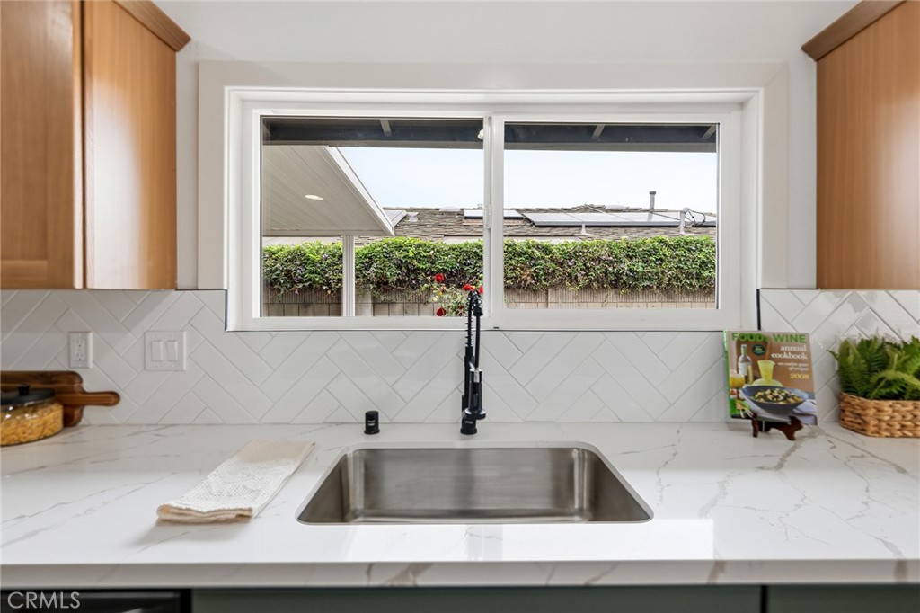 521 W Memory Property Photo 11
