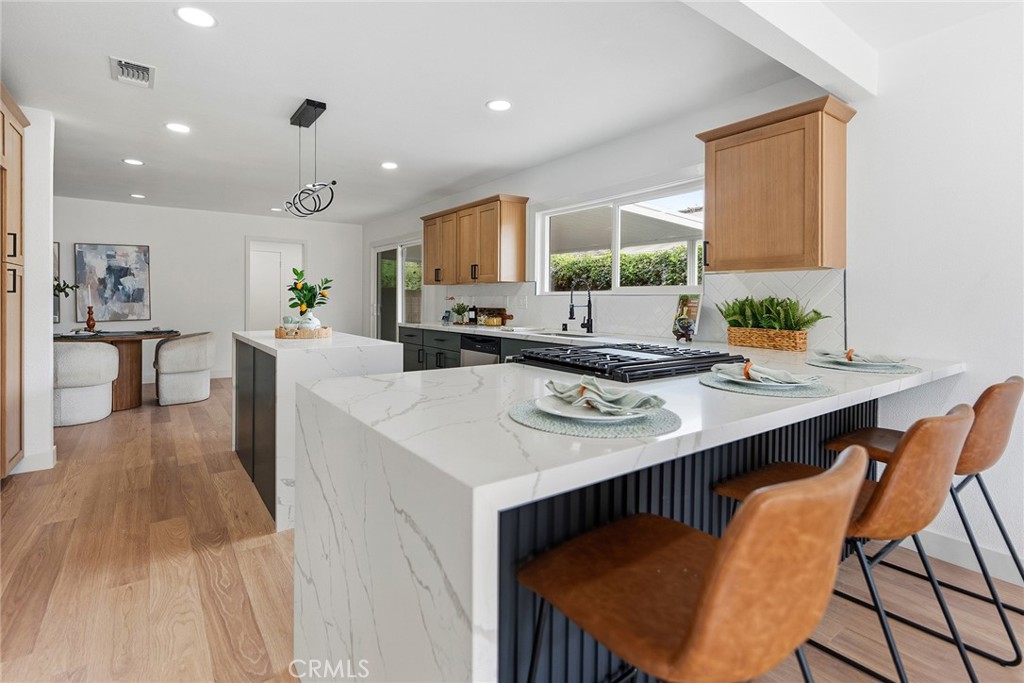 521 W Memory Property Photo 14