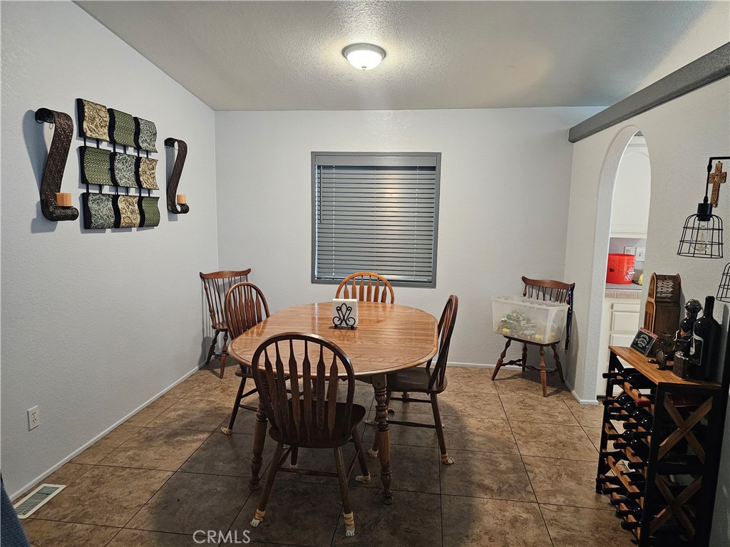 61 Malaga Property Photo 6