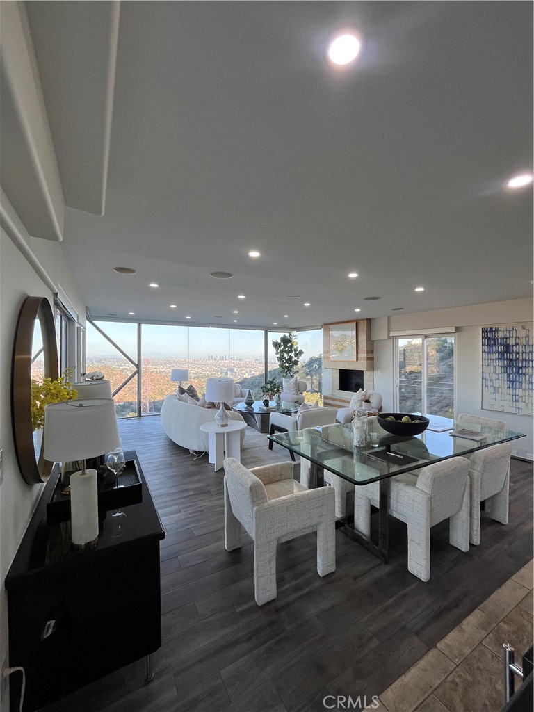 6960 Pacific View Drive Property Photo 4