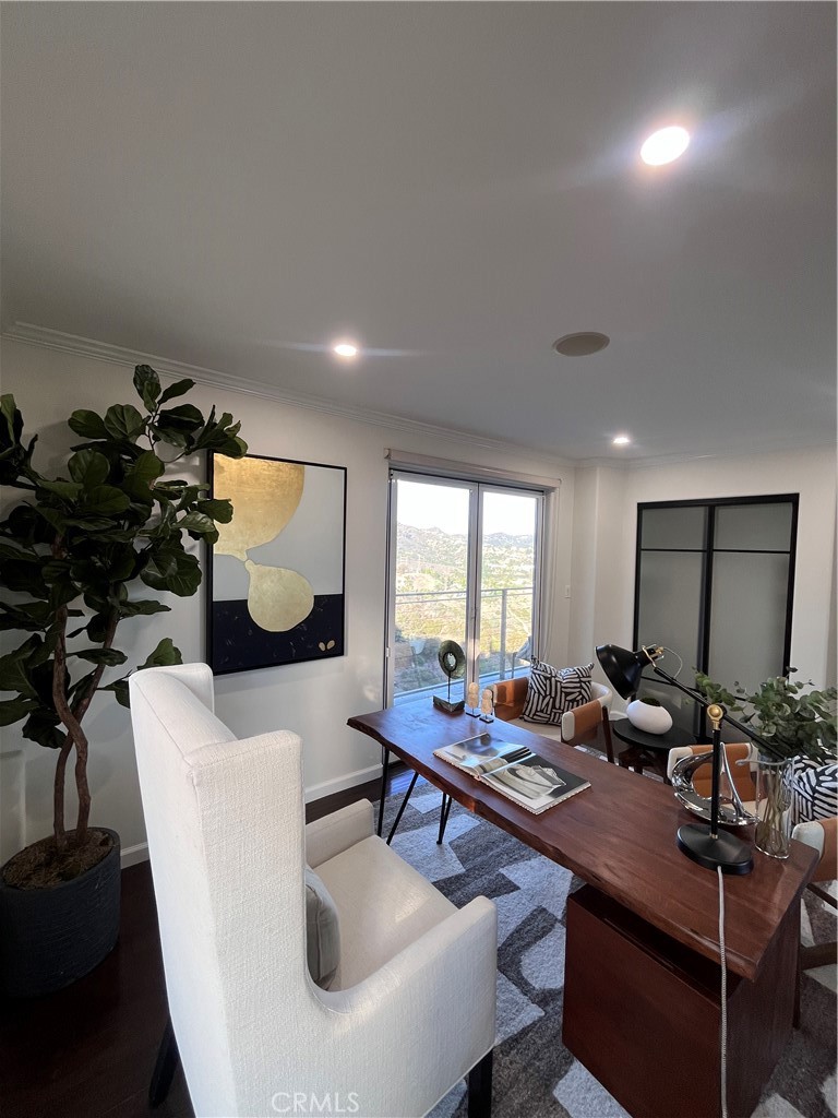 6960 Pacific View Drive Property Photo 14