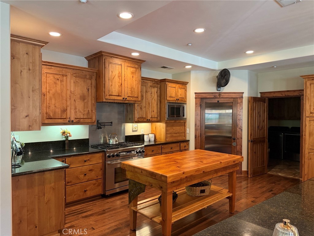 575 Biggs East Property Photo 8