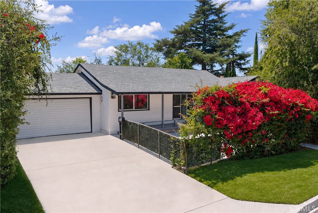 6759 N Golden West Property Photo 7