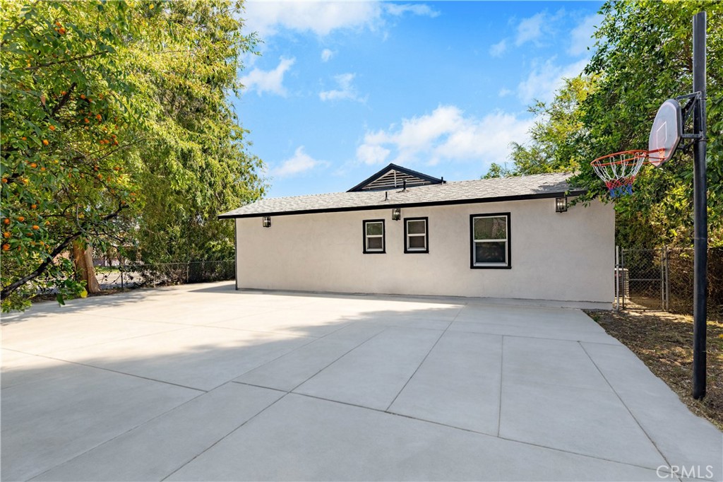 6759 N Golden West Property Photo 10