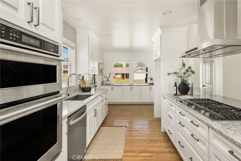 369 S Poinsettia Property Photo 22