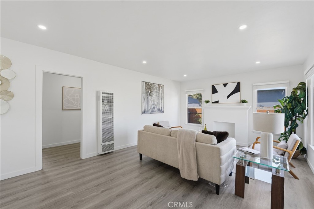 9556 Mayne Property Photo 10