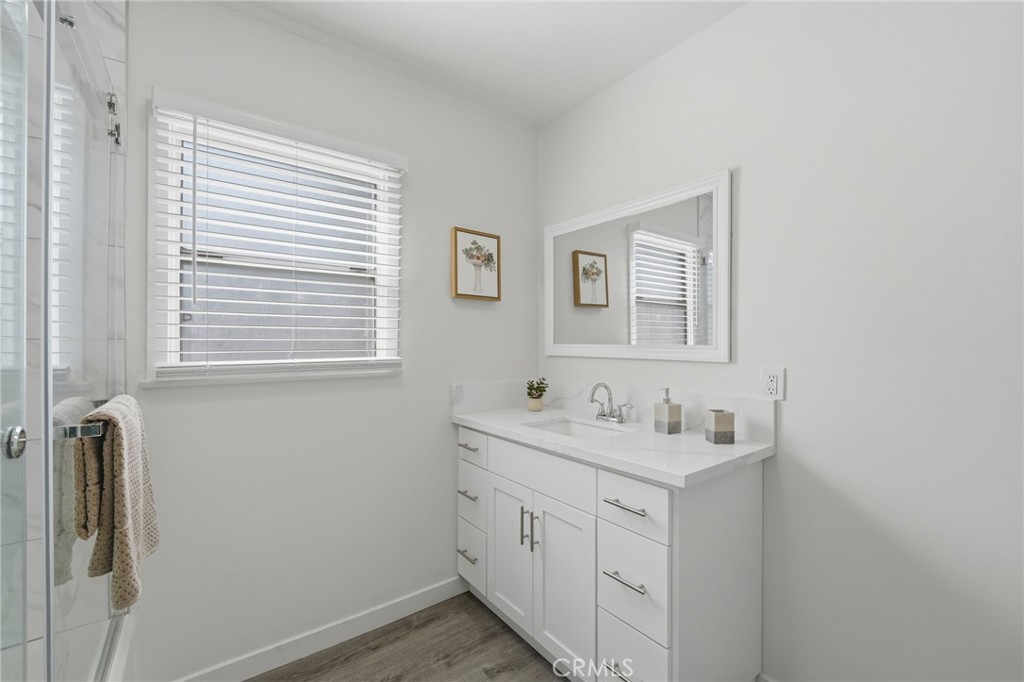 9556 Mayne Property Photo 12