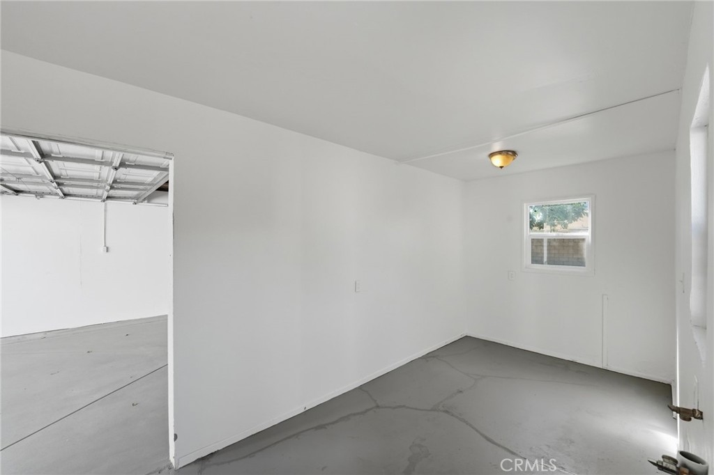9556 Mayne Property Photo 18