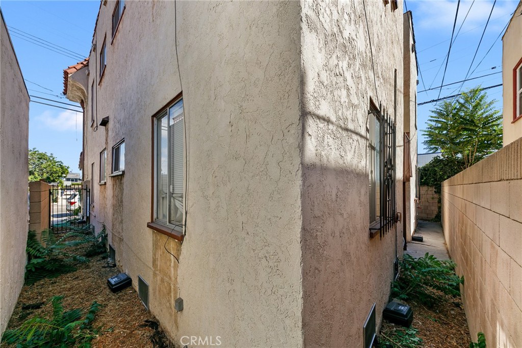 3514 E 4th Property Photo 16
