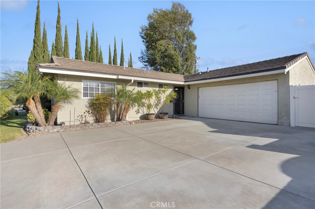 5462 Cynthia Circle Property Photo 1