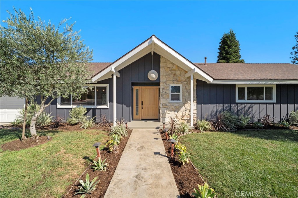 13402 Winthrope Property Photo 3