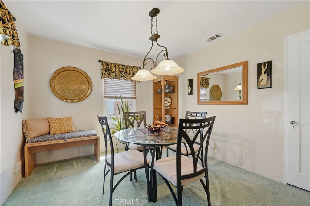 9606 Maplewood Property Photo 4