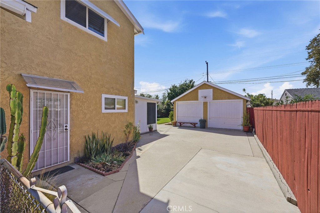 9606 Maplewood Property Photo 30