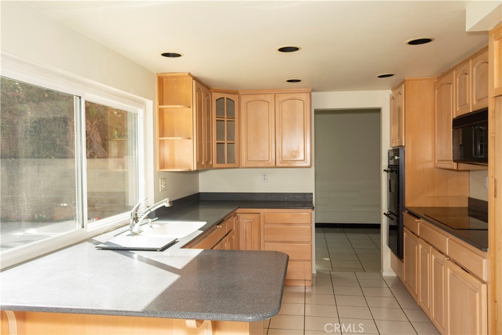 18710 Christina Property Photo 7