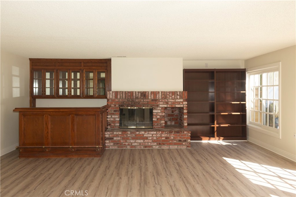 18710 Christina Property Photo 9