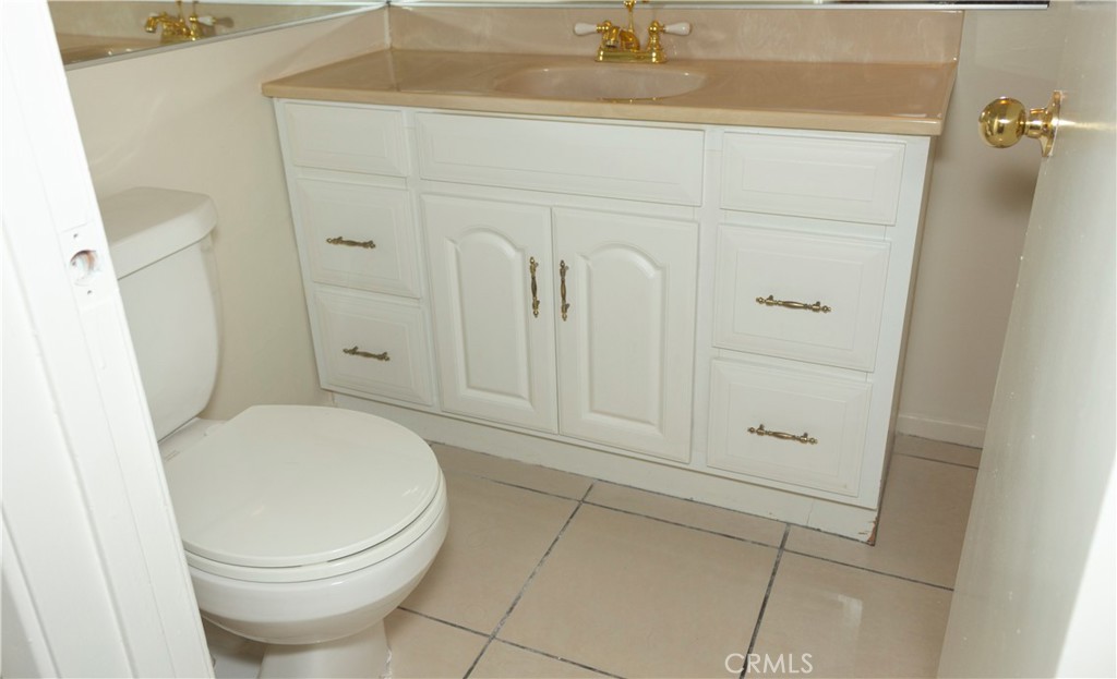 18710 Christina Property Photo 11