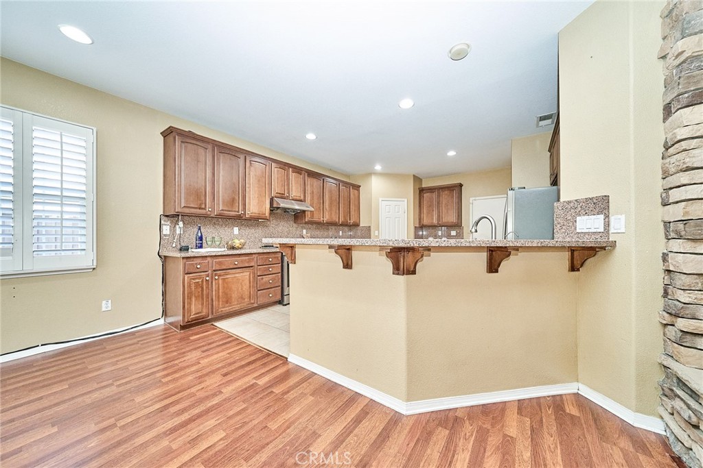 1043 Hawthorne Property Photo 14