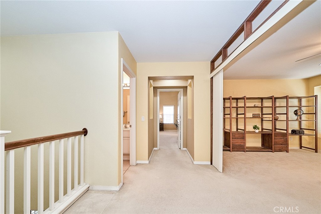 1043 Hawthorne Property Photo 24