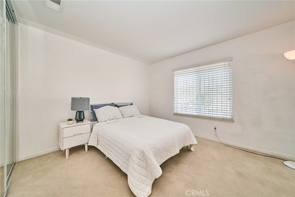 1043 Hawthorne Property Photo 40