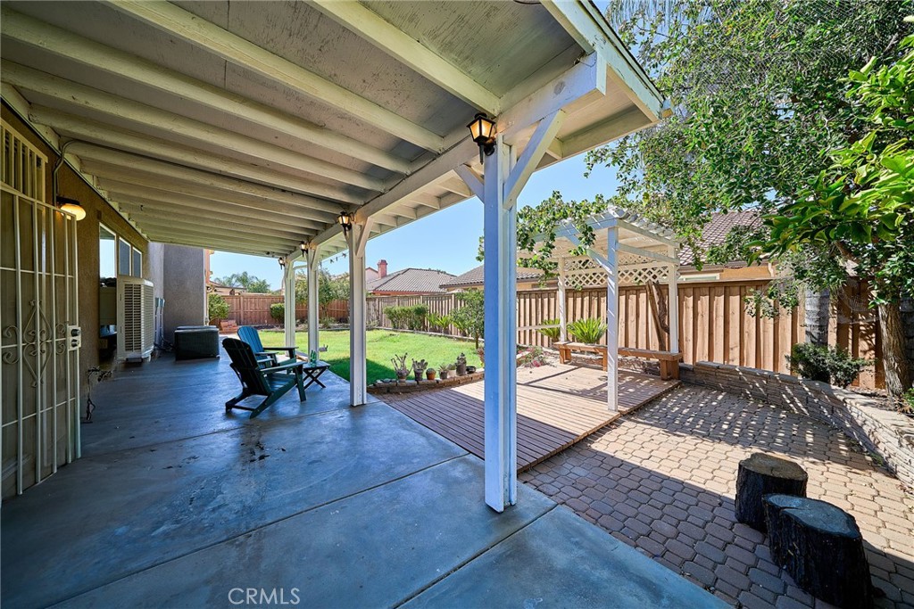 1043 Hawthorne Property Photo 46