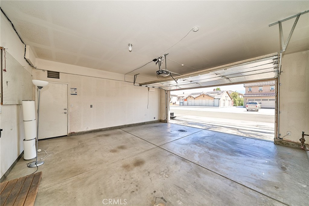 1043 Hawthorne Property Photo 52