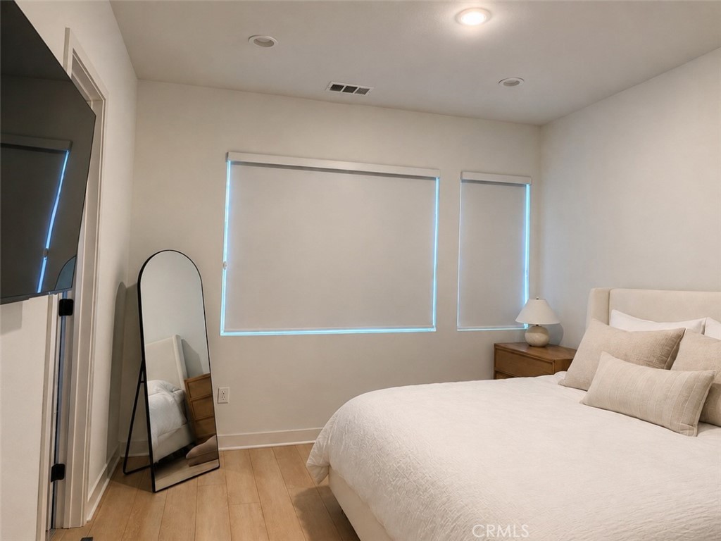 2143 Marine Walk Property Photo 5