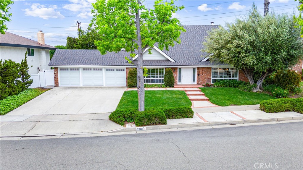 1972 N Fern Street Property Photo 2