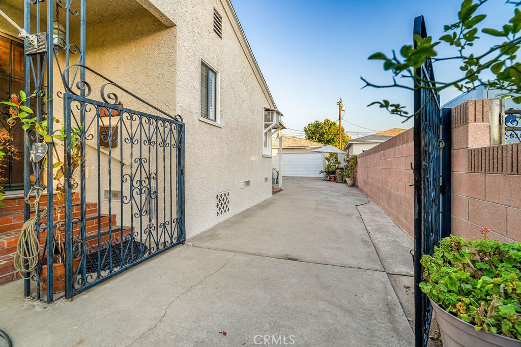 5618 Adele Property Photo 30