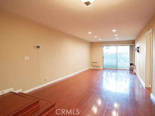 3565 Linden 150 Property Photo 3