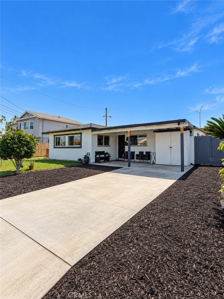 12322 Flagstone Property Photo 5