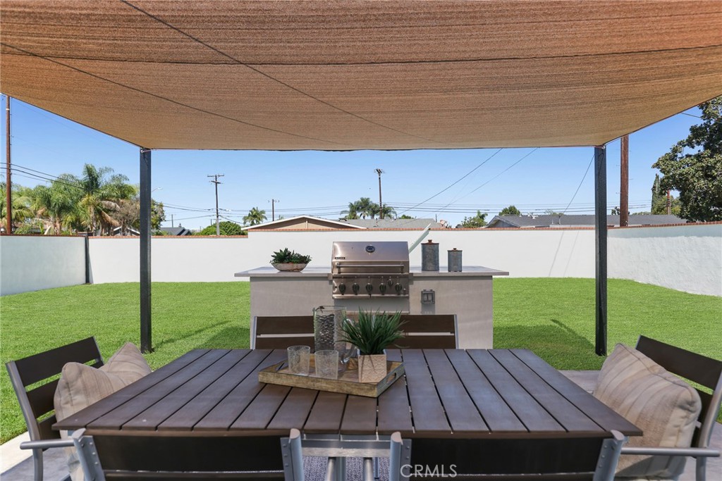 2037 W Arbor Property Photo 12