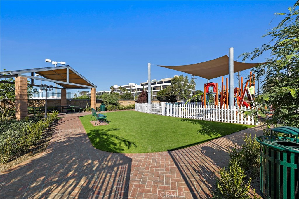 5772 Garden Grove 417 Property Photo 15