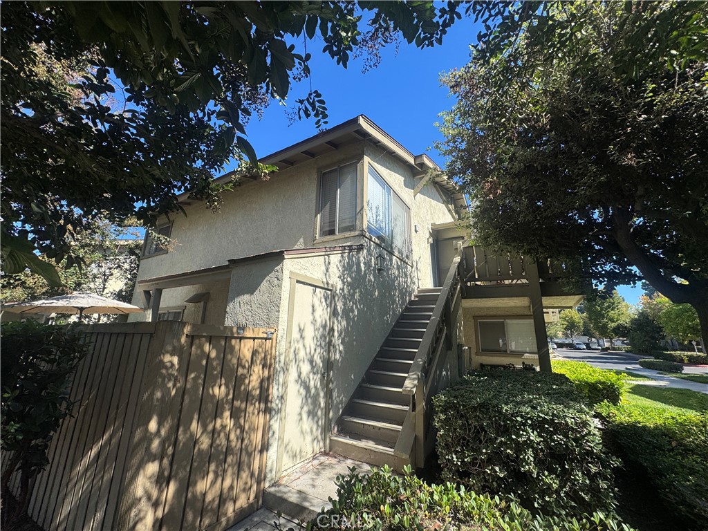 17 Smokestone Property Photo 1